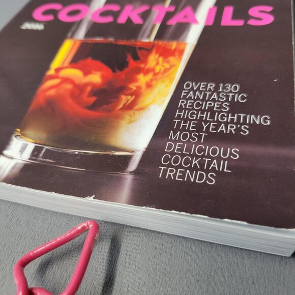 Food & Wine Cocktails 2016 Drink Recipes Mixology Guide Paperback Time Inc Books - Picture 14 of 16